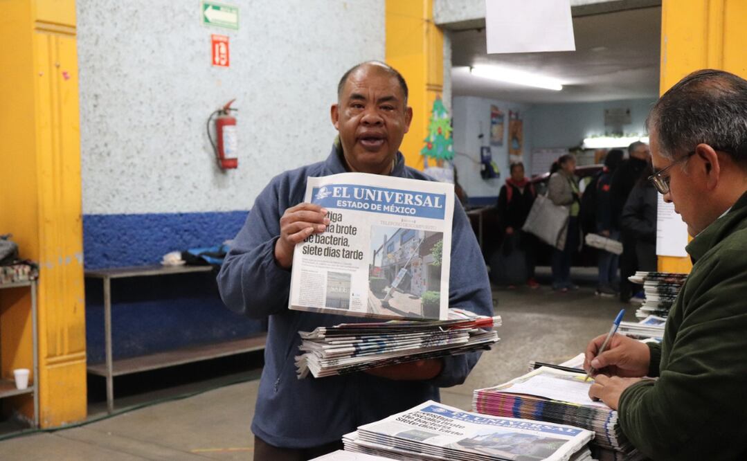 Carlos Hernández Jiménez, voceador de Toluca, compartió su gratitud hacia la Virgen de Guadalupe y su deseo de salud y paz para seguir trabajando / Foto: Roberto Guerrero Peñuelas
