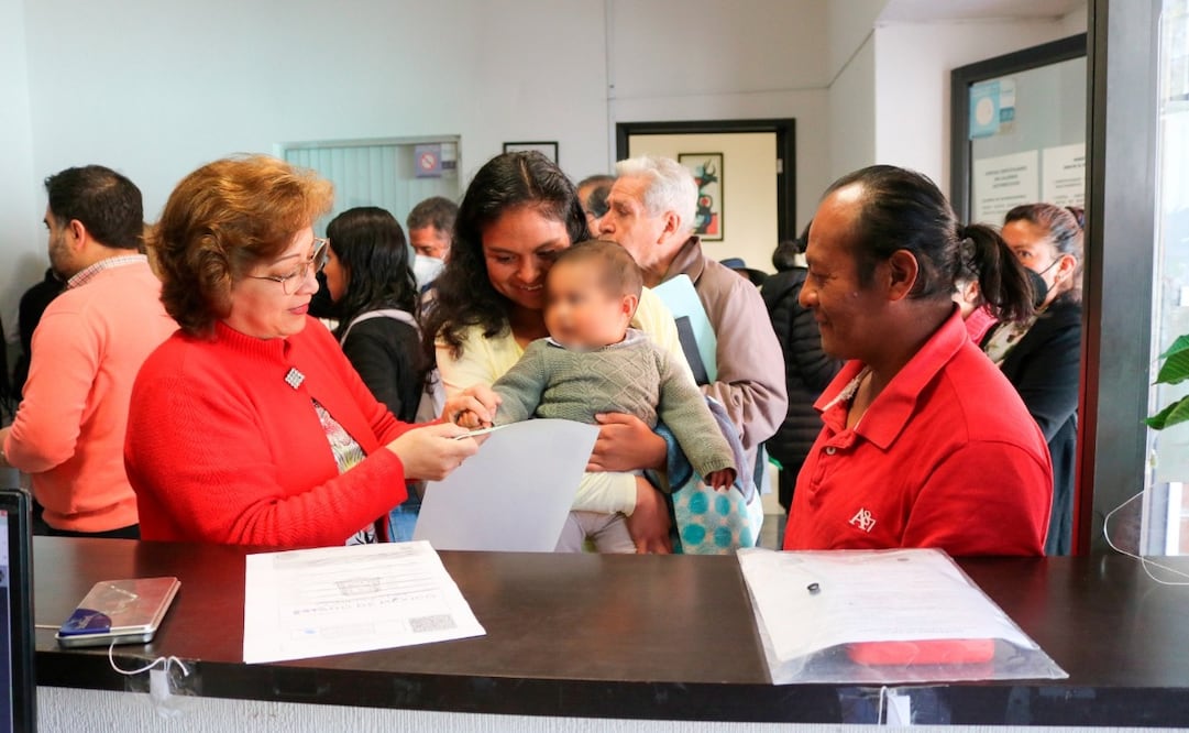 Mamás y papás acuden a las oficialías del Registro Civil y eligen para sus hijos nombres de estrellas de futbol. Foto. Especial
