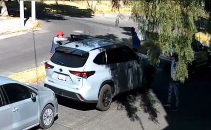 Asalto violento en menos de 50 segundos a conductora en Naucalpan