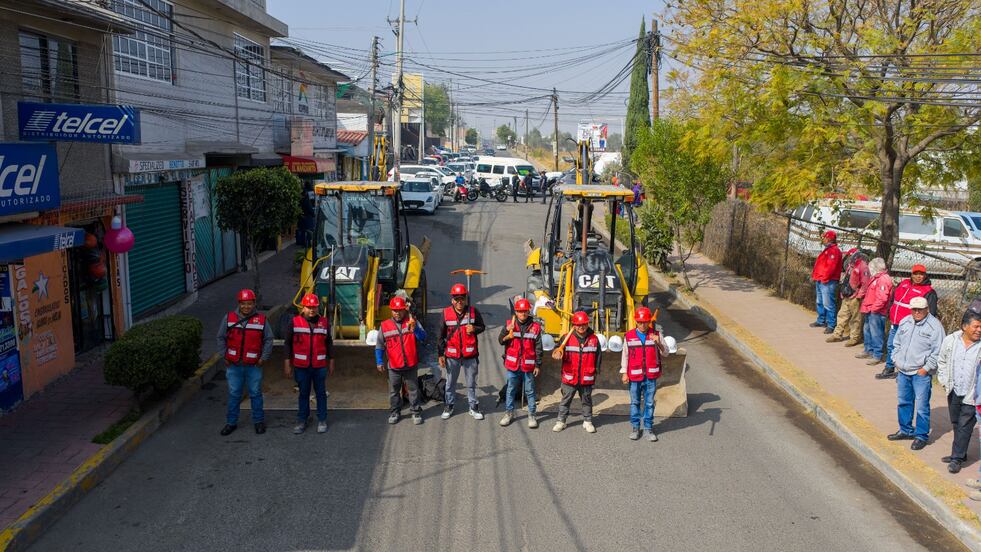 Caos vial en Coacalco: Inicia pavimentación con concreto hidráulico en la Av. Hank González