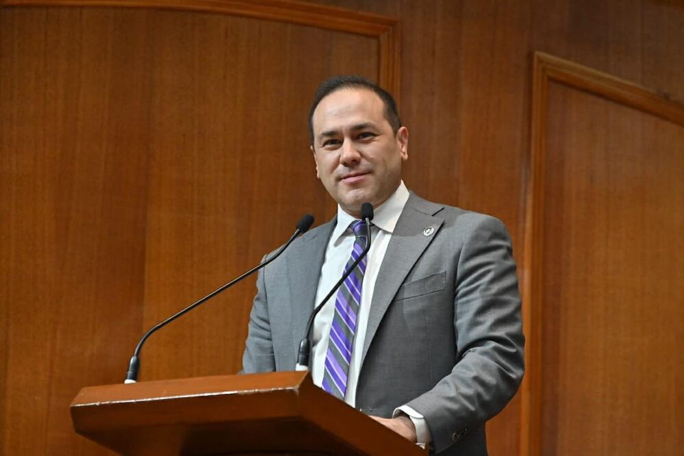 El diputado Castro alertó sobre la grave violación de derechos humanos que implica la desaparición, respaldando su postura con cifras del RNPDNO sobre el alto porcentaje de mujeres desaparecidas en Edomex. Foto Especial