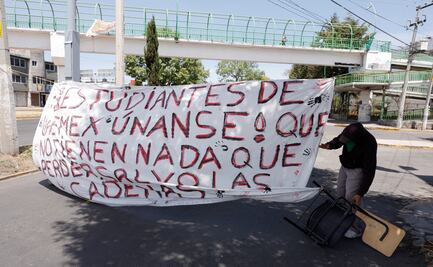 UAEMéx: Estudiantes de Humanidades y Artes bloquean Tollocan para denunciar intento de directivos por romper el paro
