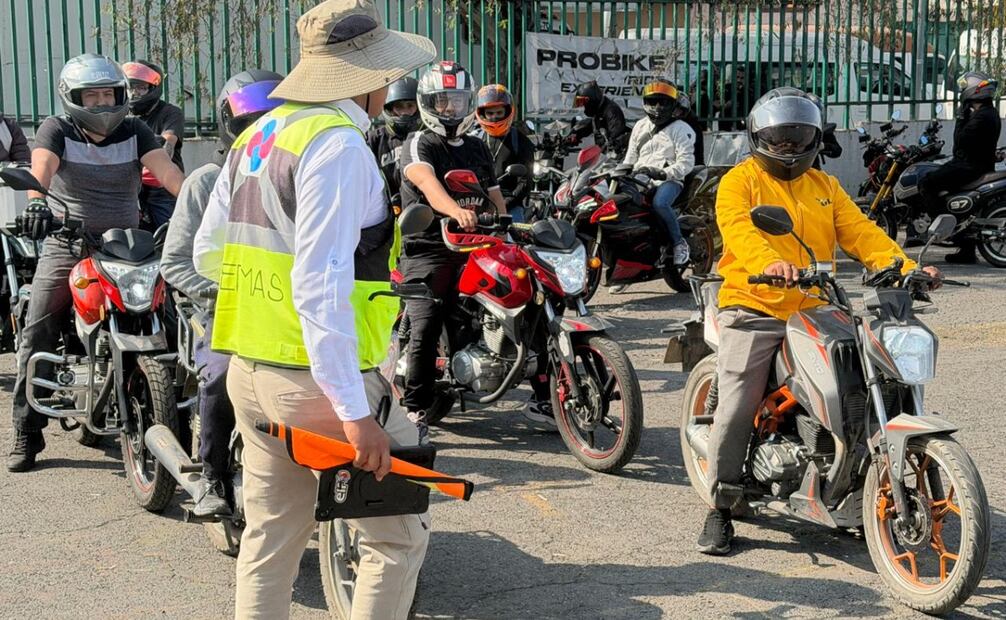 El proceso de evaluación enfatiza la importancia de utilizar cascos certificados para reducir riesgos en la vía pública. Foto Especial