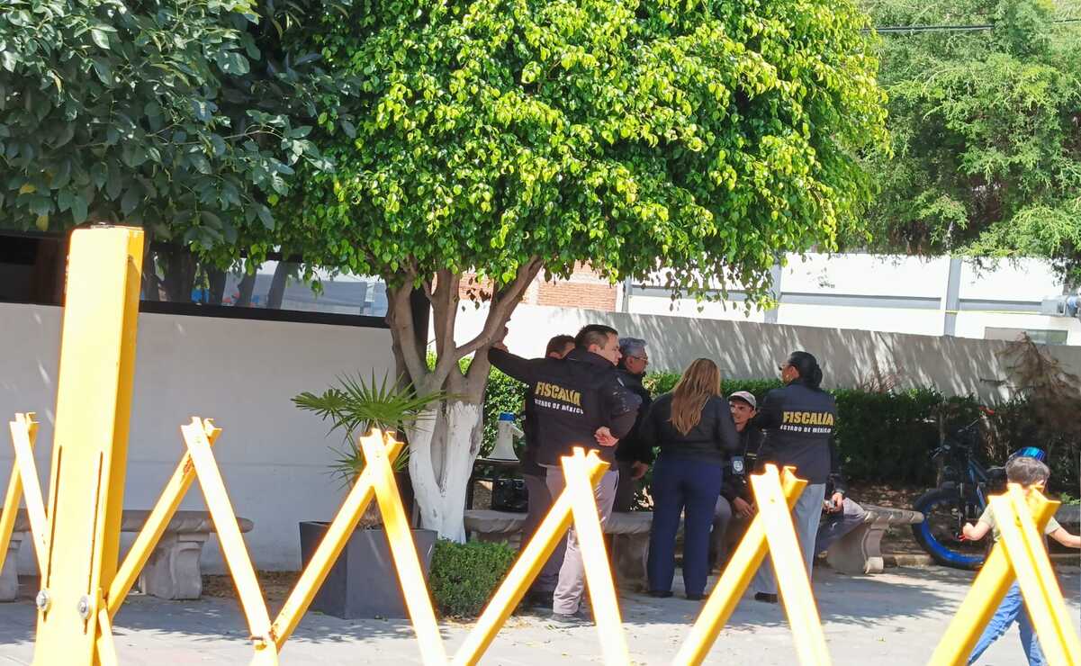 Elementos de la Fiscalía llegaron al club / Foto: Gisela González