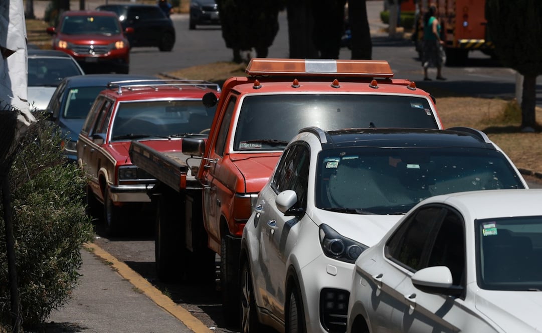 Es un robo constante", señalan choferes que deben desembolsar hasta 25 mil pesos para liberar su herramienta de trabajo. Foto Alejandro Vargas / El Universal