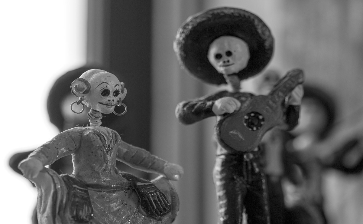 La música de Día de Muertos no puede faltar en tu hogar. Foto: Freepik.
