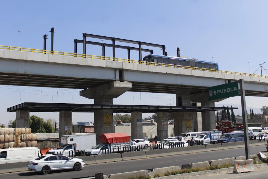 Respeta la señalización y reduce tu velocidad al transitar por las zonas de desvío. Foto Especial