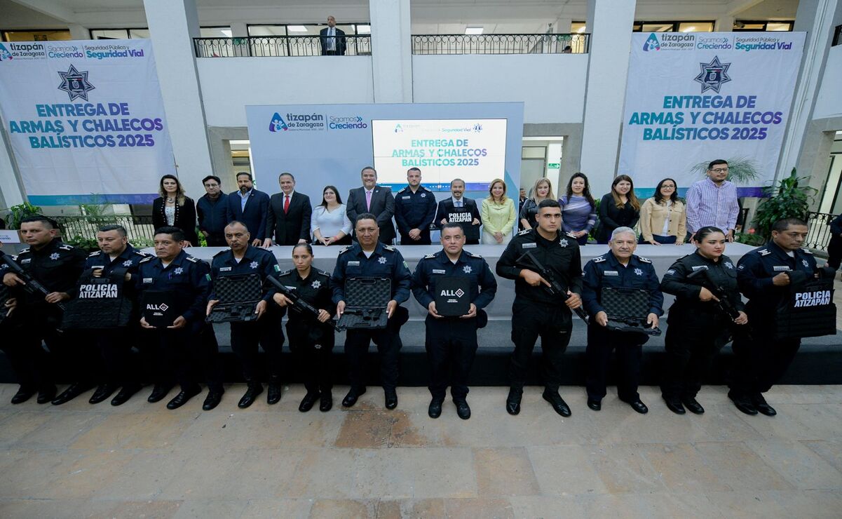 Fortalecen seguridad en Atizapán: Equipan a policías con tecnología táctica y armamento