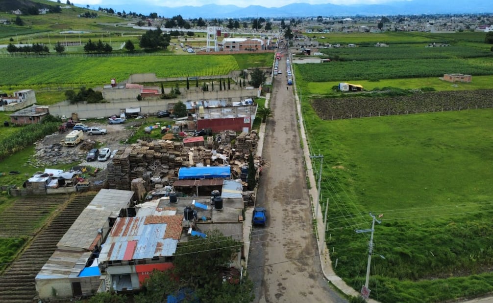 Entre los proyectos destaca la pavimentación de la segunda etapa de la calle El Nevado, en la delegación Cacalomacán. Foto Especial