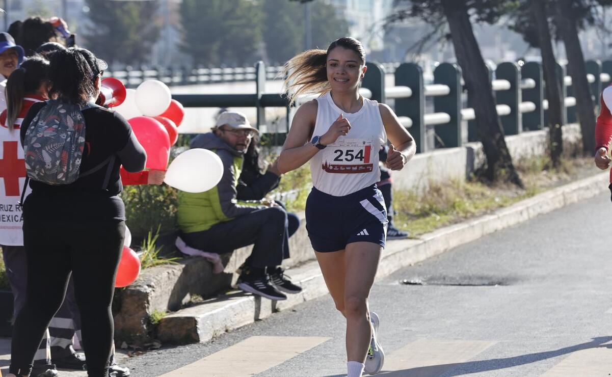 En la carrera de 10k de la categoría femenil, el primer lugar lo ganó Andrea González. Foto: Jorge Alvarado