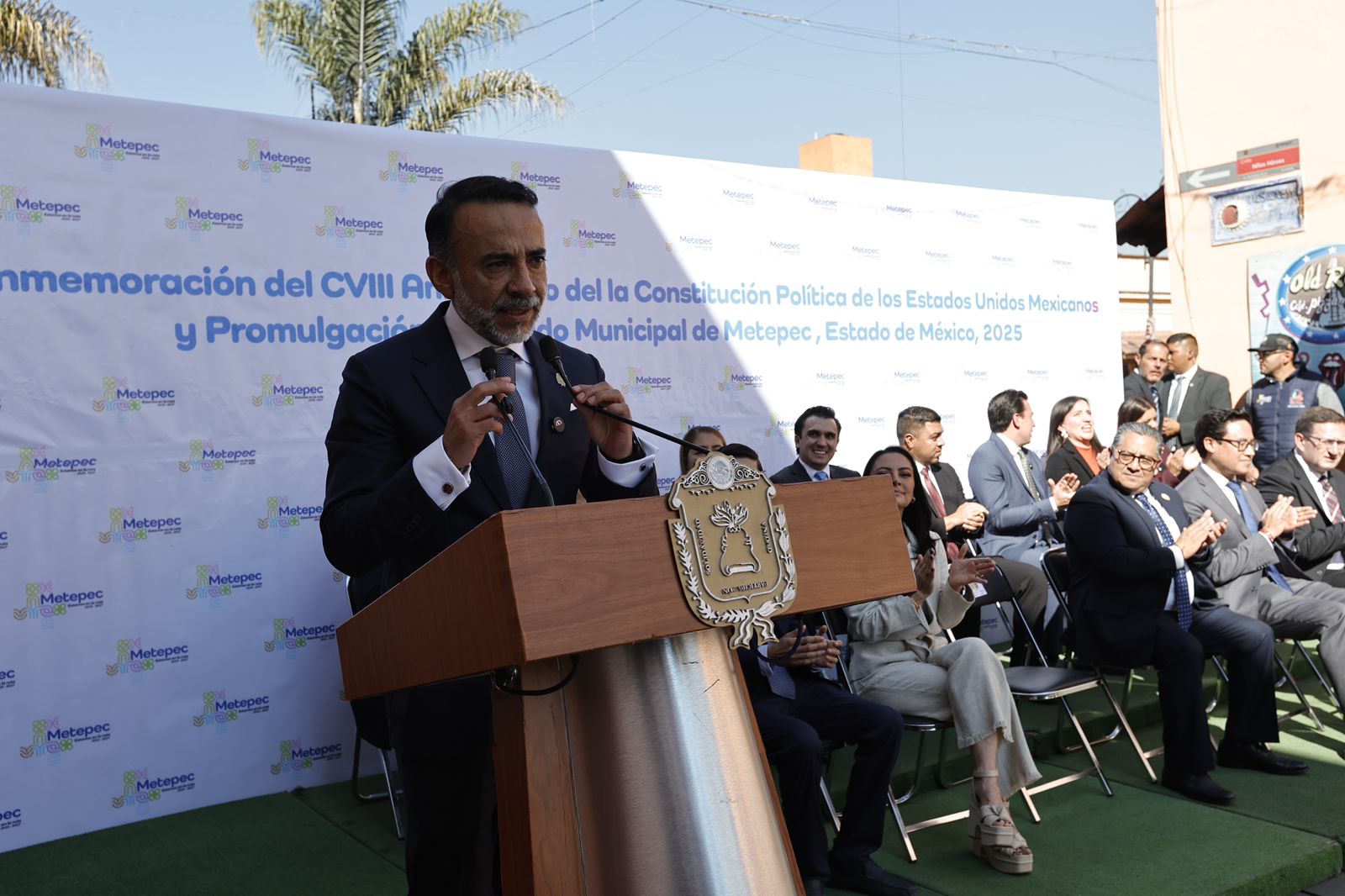 El alcalde destaca que solo se añadió la protección a la lactancia, ya que la ciudadanía cumplió con la normatividad anterior. Foto Jorge Alvarado