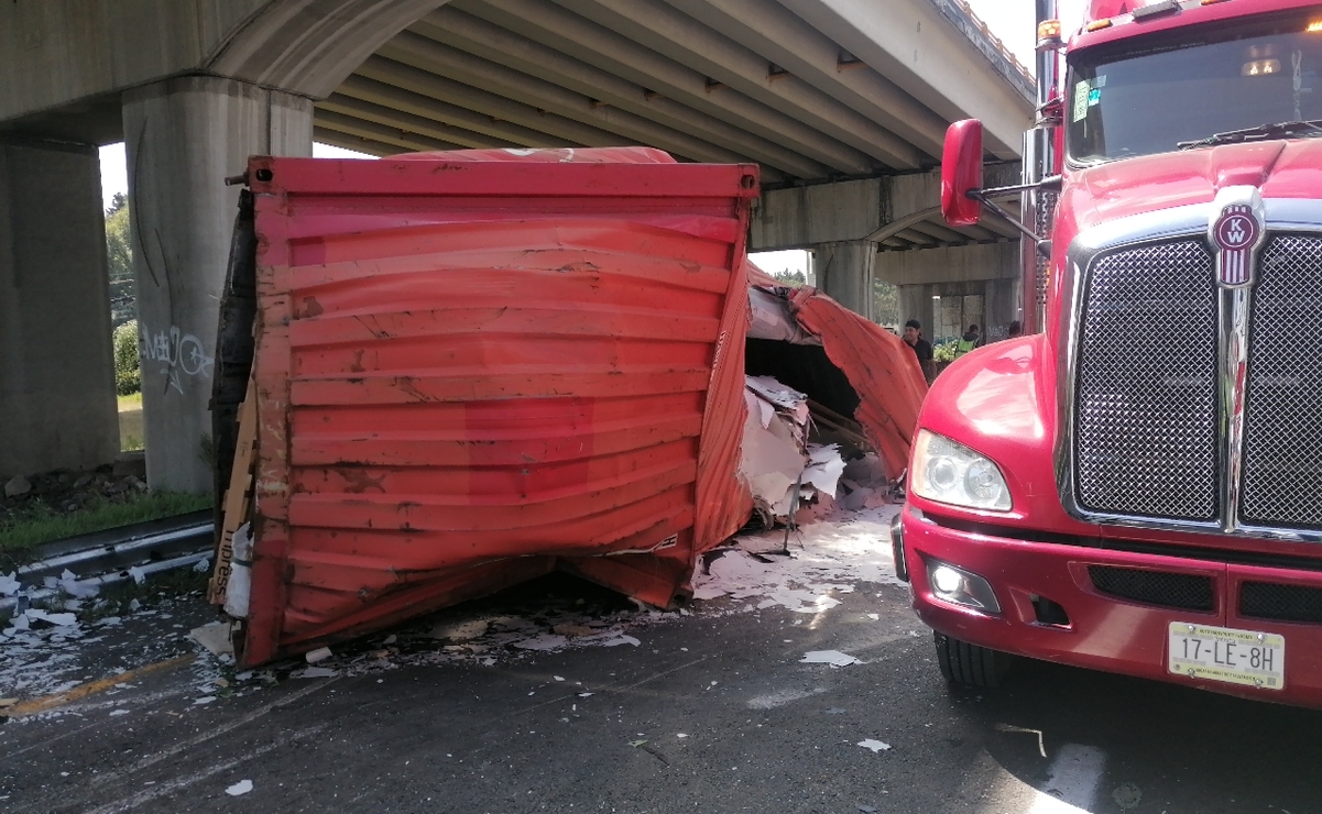 Choque de tráileres en la México-Toluca deja un lesionado y cierre Vial en Ocoyoacac