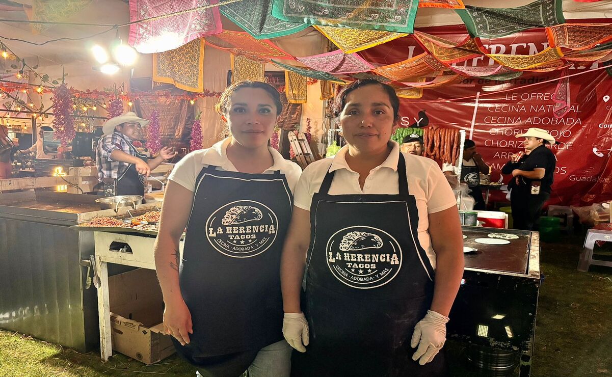 Aquetzalli Mancilla López de 25 años comparte con orgullo la historia culinaria de su familia. Foto: Hanna Santillán.