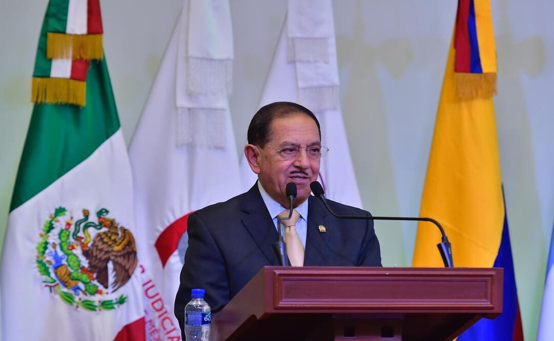Enrique Vega Gómez, consejero de la judicatura del Estado de México, inauguró el Congreso Internacional de Psicología Jurídica 2024. Fotos: Arturo Hernández.