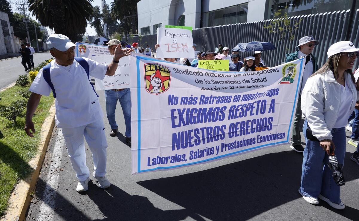 Desde el martes 15 de julio personal incorporado al IMSS Bienestar ha denunciado la falta de pago. Foto: Arturo Hernández / El Universal Estado de México