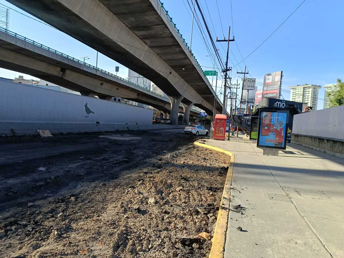 Megaobra de 40 Días: Retiran asfalto en carriles laterales del Periférico para colocar concreto hidráulico; invierten 57 millones de pesos