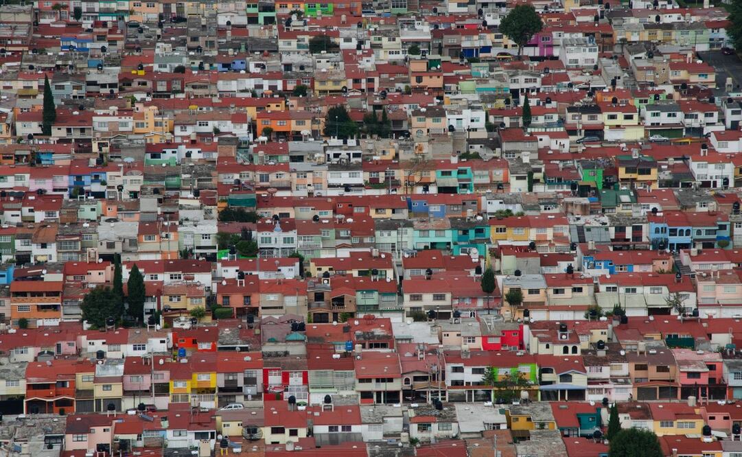 En el Estado de México se planea la construcción de 300 mil nuevas viviendas de costo accesible, en predios urbanizados y en zonas seguras. Foto: Arturo Hernández / El Universal Edomex