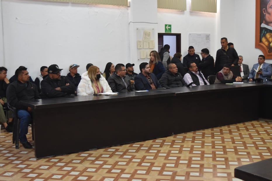 Por 30 días, las unidades de más de 10 toneladas podrán circular sin las restricciones horarias del Bando Municipal 2026. Foto Especial