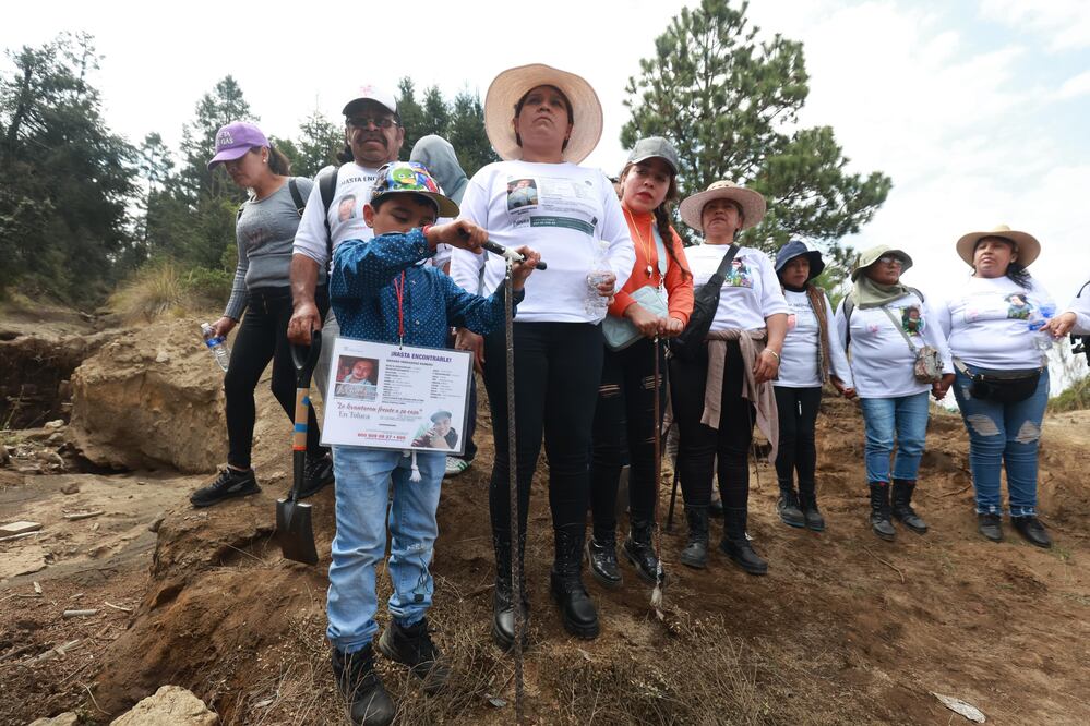 Las familias critican la falta de apoyo logístico y de seguridad de las autoridades estatales para realizar las búsquedas. Foto Alejandro Vargas
