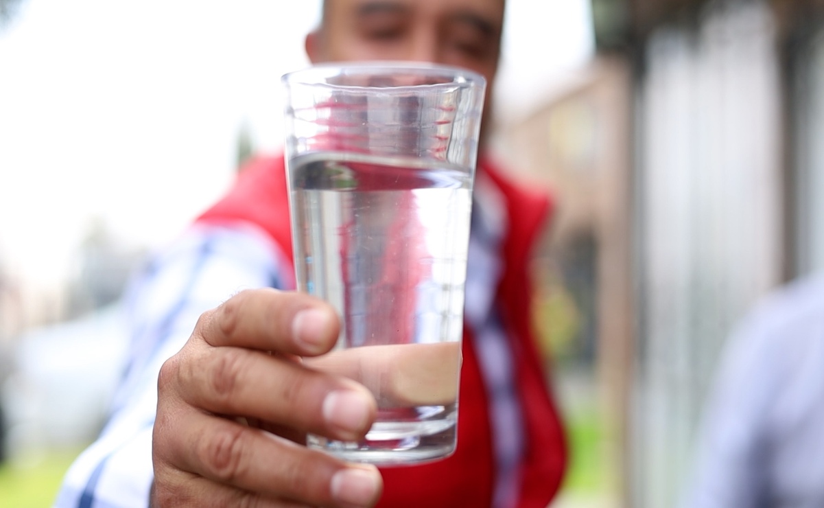 Alerta en Coacalco: Vecinos de El Laurel reciben agua amarilla y con mal olor, temen riesgos para la salud