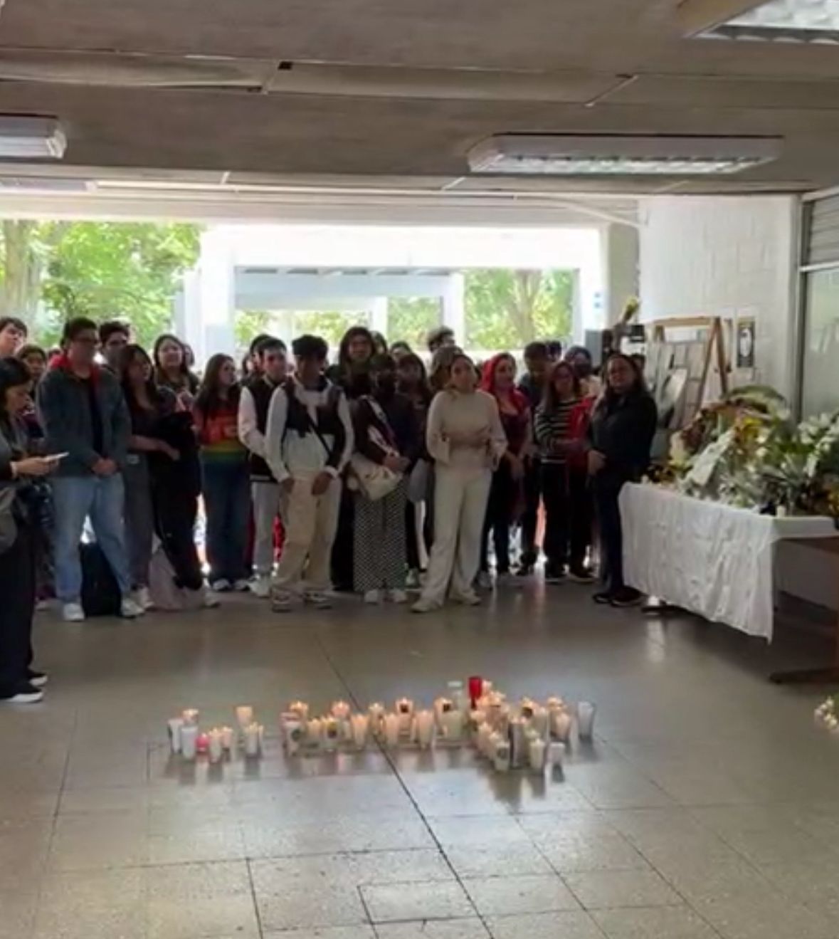 La despidieron entonando: “¡Goya, Goya!, ¡cachún, cachún, ra, ra!, ¡cachún, cachún, ra, ra!, ¡Goya!, ¡Universidad!” / Foto Especial