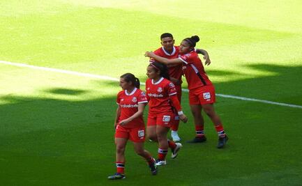 ¡Victoria escarlata! Diablas Rojas del Toluca regresan a la senda del triunfo al vencer 2-1 a Santos