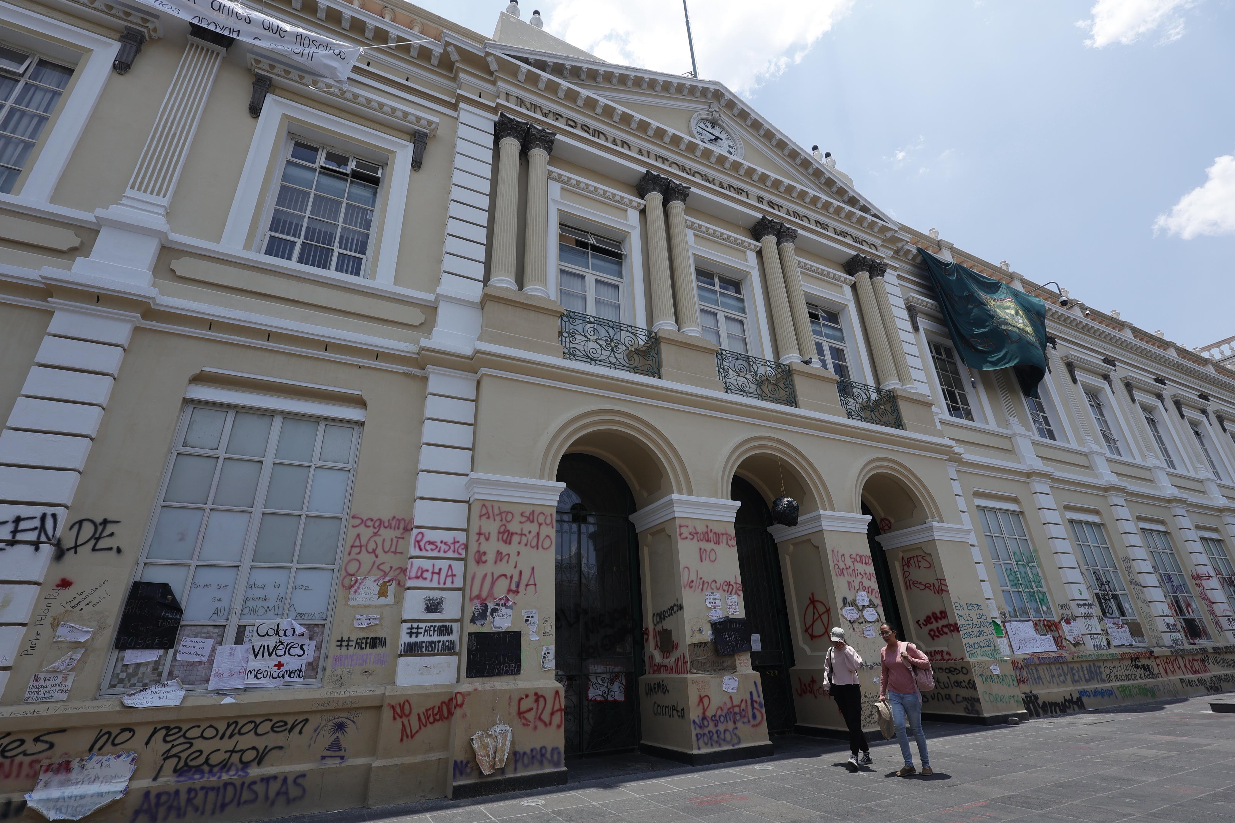Actualmente, 20 facultades y centros universitarios de la UAEMéx están en paro. Foto: Arturo Hernández / El Universal Estado de México