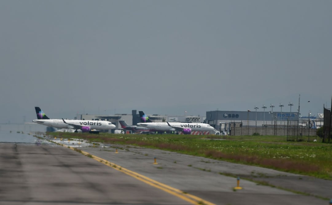 Vista exterior del Aeropuerto Internacional de Toluca (AIT), donde se implementaron protocolos de emergencia tras el incidente aéreo. Foto Archivo / El Universal
