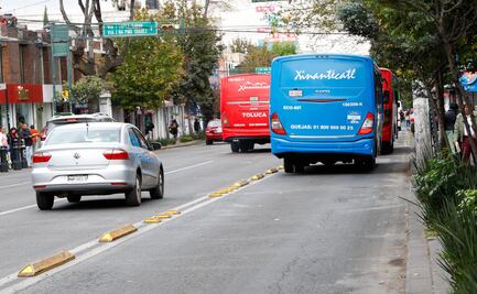 Ignoran autobuses carril confinado en el centro de Toluca