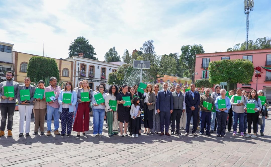 Fernando Flores Fernández destacó que el programa busca generar oportunidades, fortalecer la economía familiar e impulsar el autoempleo en Metepec. Foto especial