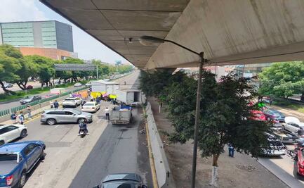 Video: Bloquean Periférico Norte en Tlalnepantla por falta de pago a trabajadores