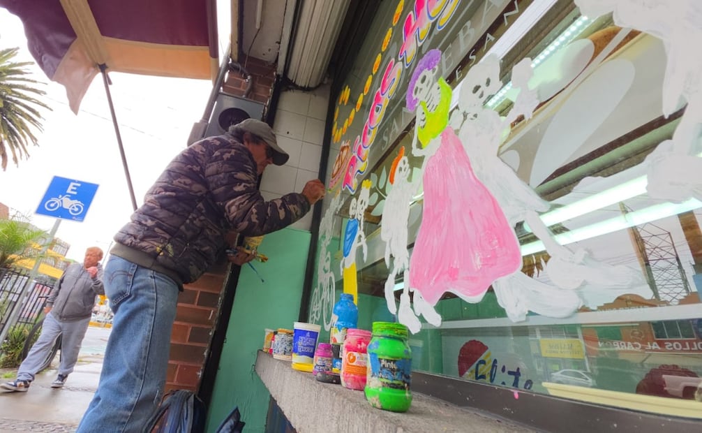 Su trabajo puede observarse en vitrinas de panaderías de Toluca, Huixquilucan y San Mateo Atenco. Foto Claudia Rodríguez / El Universal