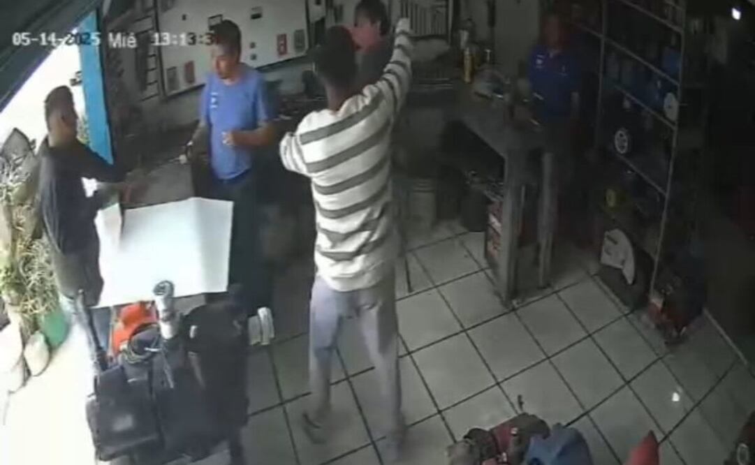 Dos sujetos intentaron asaltar un taller mecánica en Cuautitlán Izcalli. Foto: Captura de pantalla