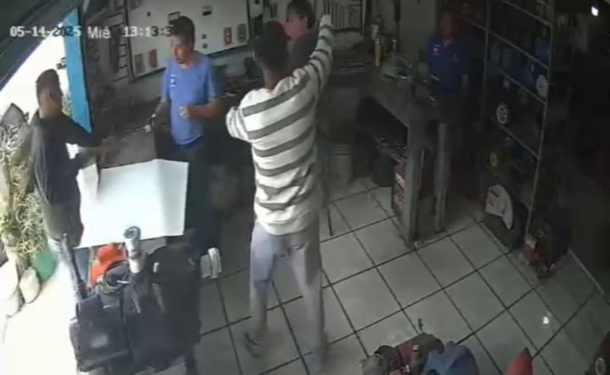 Dos sujetos intentaron asaltar un taller mecánica en Cuautitlán Izcalli. Foto: Captura de pantalla
