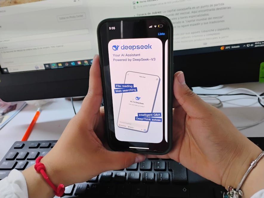 xisten diferentes herramientas de Inteligencia Artificial con capacidades específicas, como DeepSeek para búsqueda avanzada, GPT para generación de texto y Gemini para tareas multimodales. Foto Especial