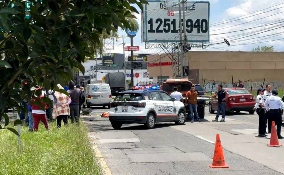 Tragedia en Metepec: Camión de transporte público arrolla a pareja en motocicleta; mujer pierde la vida