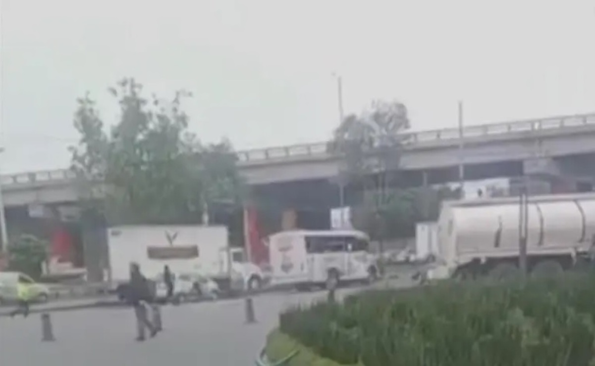 De acuerdo con el gobierno municipal, el sujeto manejaba una unidad vacía de la Ruta 18 y presentaba un aparente estado de intoxicación / Foto Captura de pantalla