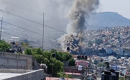 Controlan incendio en Ecatepec tras 7 horas; bodega operaba sin autorización