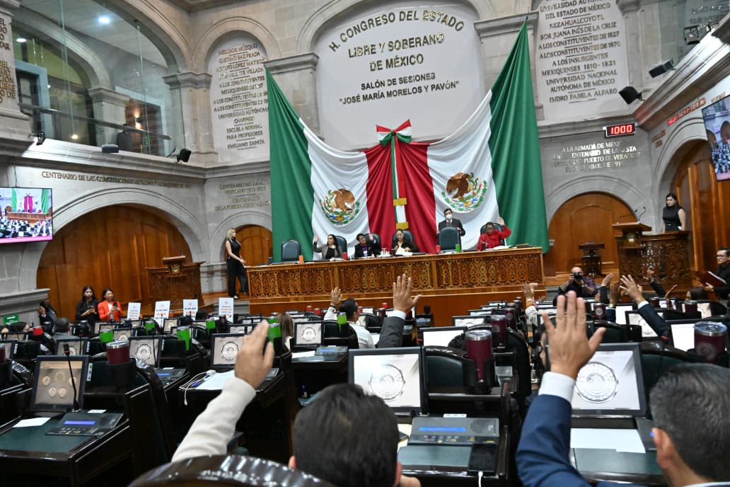 La Gobernadora y los poderes Ejecutivo, Judicial y Legislativo presentan la iniciativa para reformar la Constitución y crear el Juzgado LIBRE. Foto Alejandro Vargas / El Universal