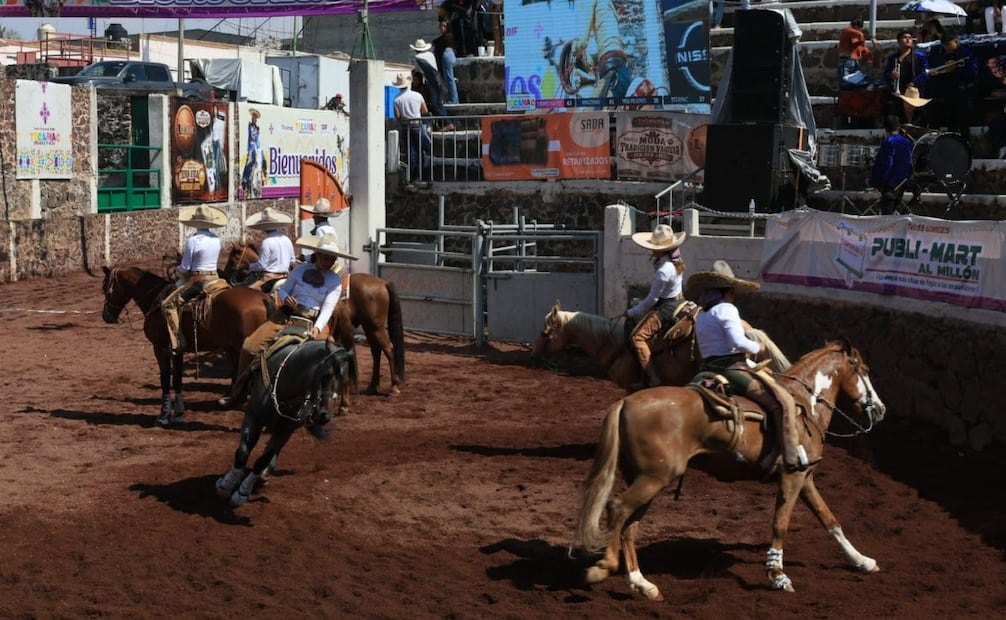 La Asociación de Charros de Tecámac celebró el respaldo del gobierno local para mantener viva una práctica que data de 1988 en el municipio. Foto Especial