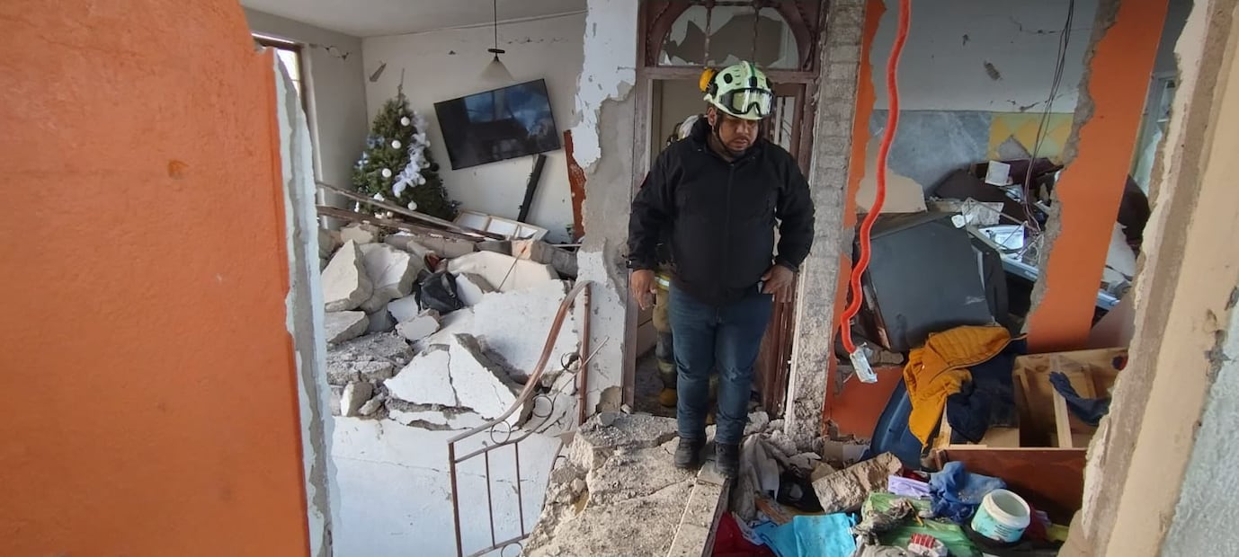 El accidente se reportó en una casa ubicada  en la calle Pascual Morales, esquina Avenida Gobernador  Gustavo Baz. Foto: especial