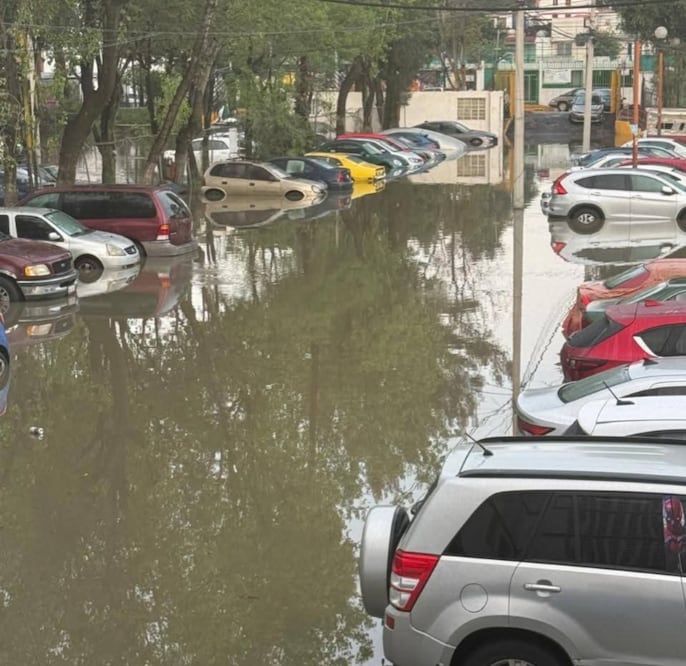 Inundaciones se registraron la mañana de este domingo en la zona de Los Reyes Ixtacala. Foto: especial