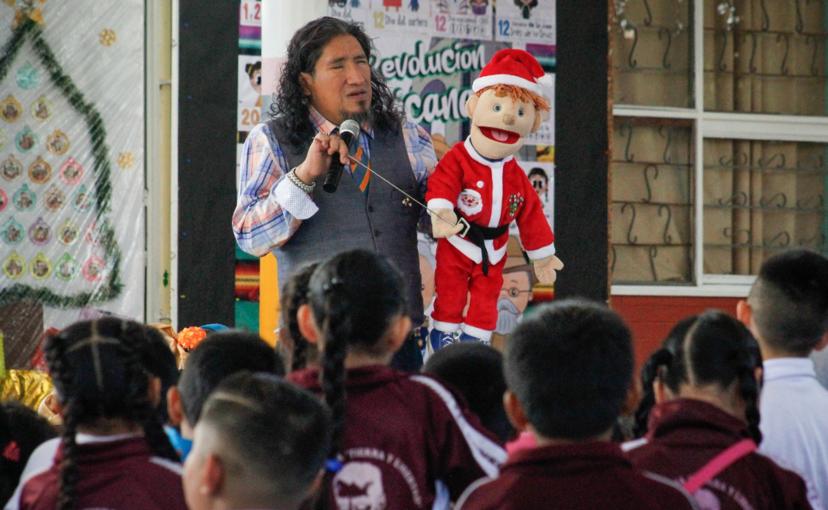 Alex Huitzil está de regreso, con todos sus personajes y con toda la magia que los envuelve. Foto: Luis Camacho