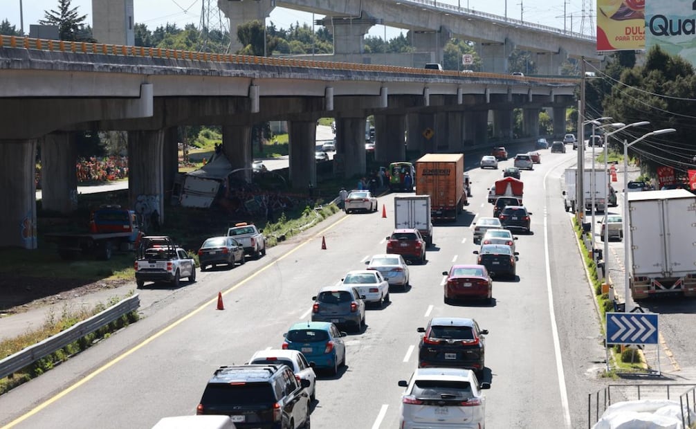 Recuerda que los días 2 y 3 de abril los módulos físicos estarán cerrados, pero el trámite en línea opera 24/7. Foto Alejandro Vargas / El Universal