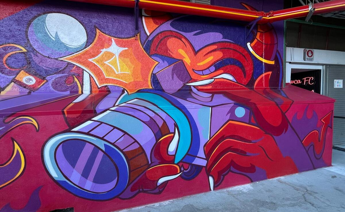 El mural rinde un homenaje a los medios de comunicación que dan cobertura a los partidos de los Diablos Rojos del Toluca. Foto: Karen Aldama / El Universal Estado de México.