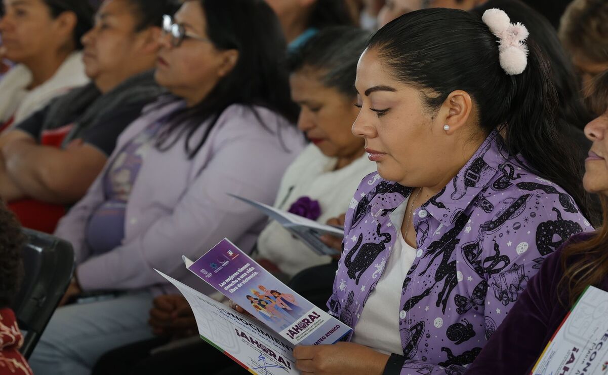 De manera inicial 122 mujeres serán protegidas con botones de pánico / Foto: Arturo Hernández