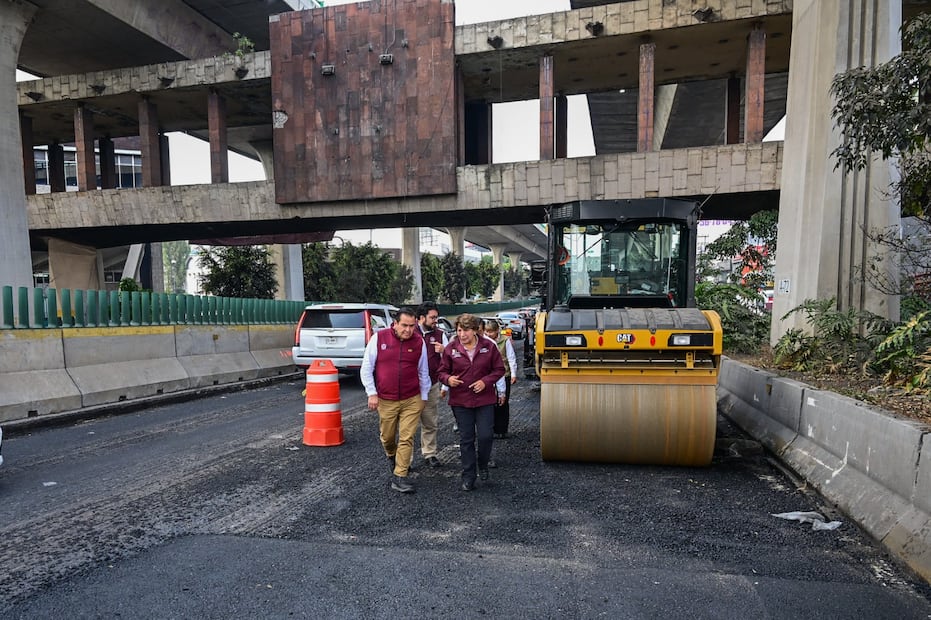 Las herramientas tecnológicas, comentó, reducen márgenes de error, mejoran la compactación y permiten un control más preciso en la transición entre carriles. Foto: especial