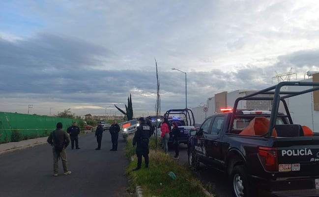 Mujer es hallada sin vida en una camioneta tras ataque a balazos en Tecámac