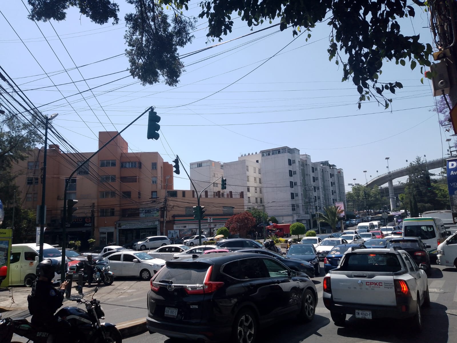 Habitantes de zonas residenciales exigen operativos, pero no hay respuesta de las autoridades. Foto Rebeca Jiménez