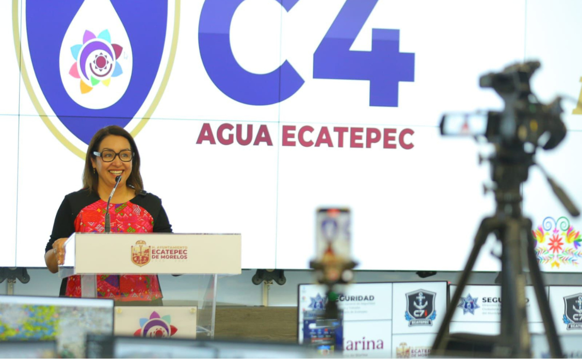 La alcaldesa Azucena Cisneros presenta el C4 del Agua, el primer centro de monitoreo hidráulico en el Edomex, clave para combatir inundaciones y garantizar el suministro. Foto: Especial